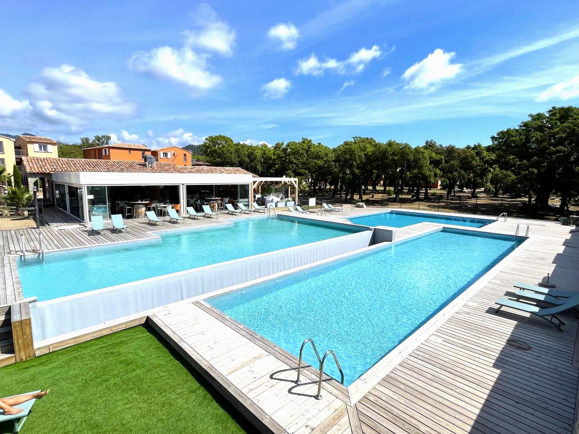 Residence Hoteliere Les Hameaux De Saint Cyprien 25 M2 Lecci Exterior photo