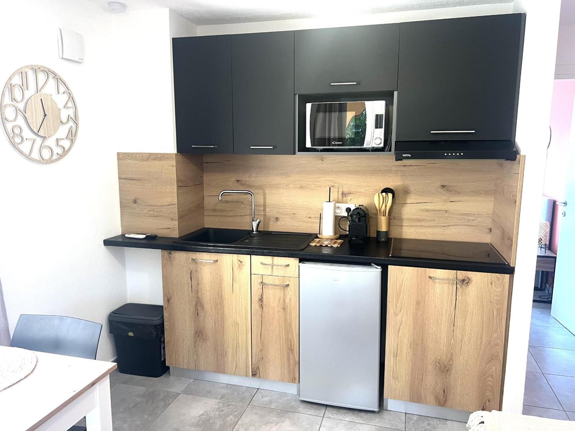 Residence Hoteliere Les Hameaux De Saint Cyprien 25 M2 Lecci Exterior photo