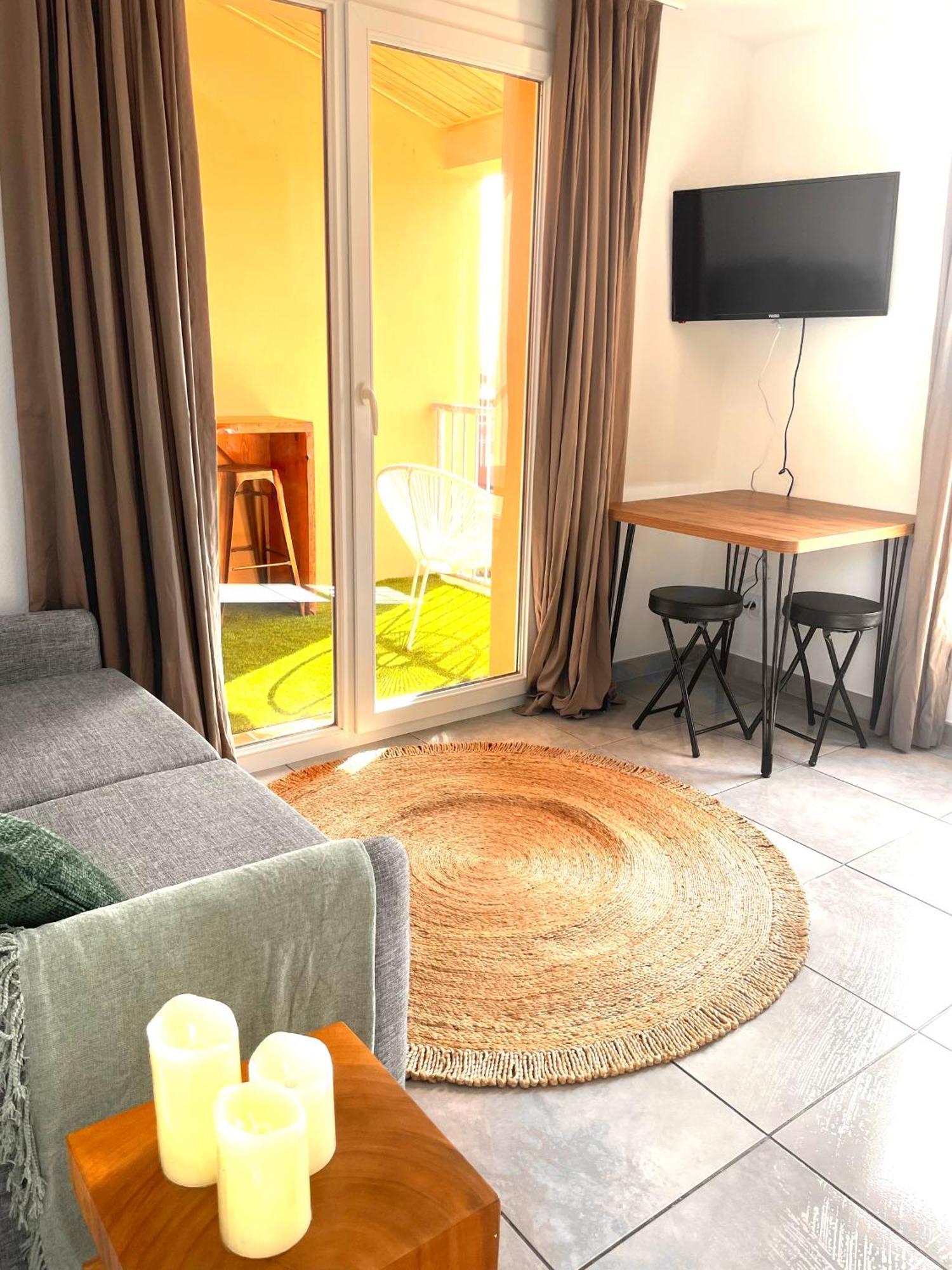 Residence Hoteliere Les Hameaux De Saint Cyprien 25 M2 Lecci Exterior photo